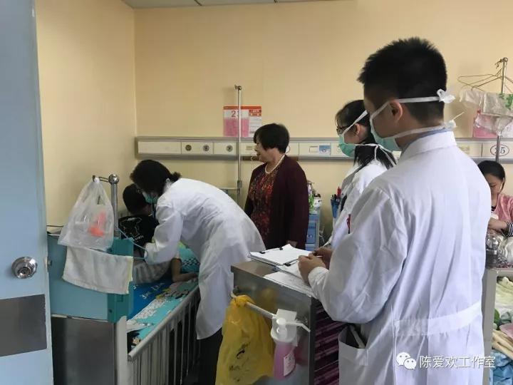 小孩咳喘住院治疗方法,宝宝看病咳了十多天变肺炎