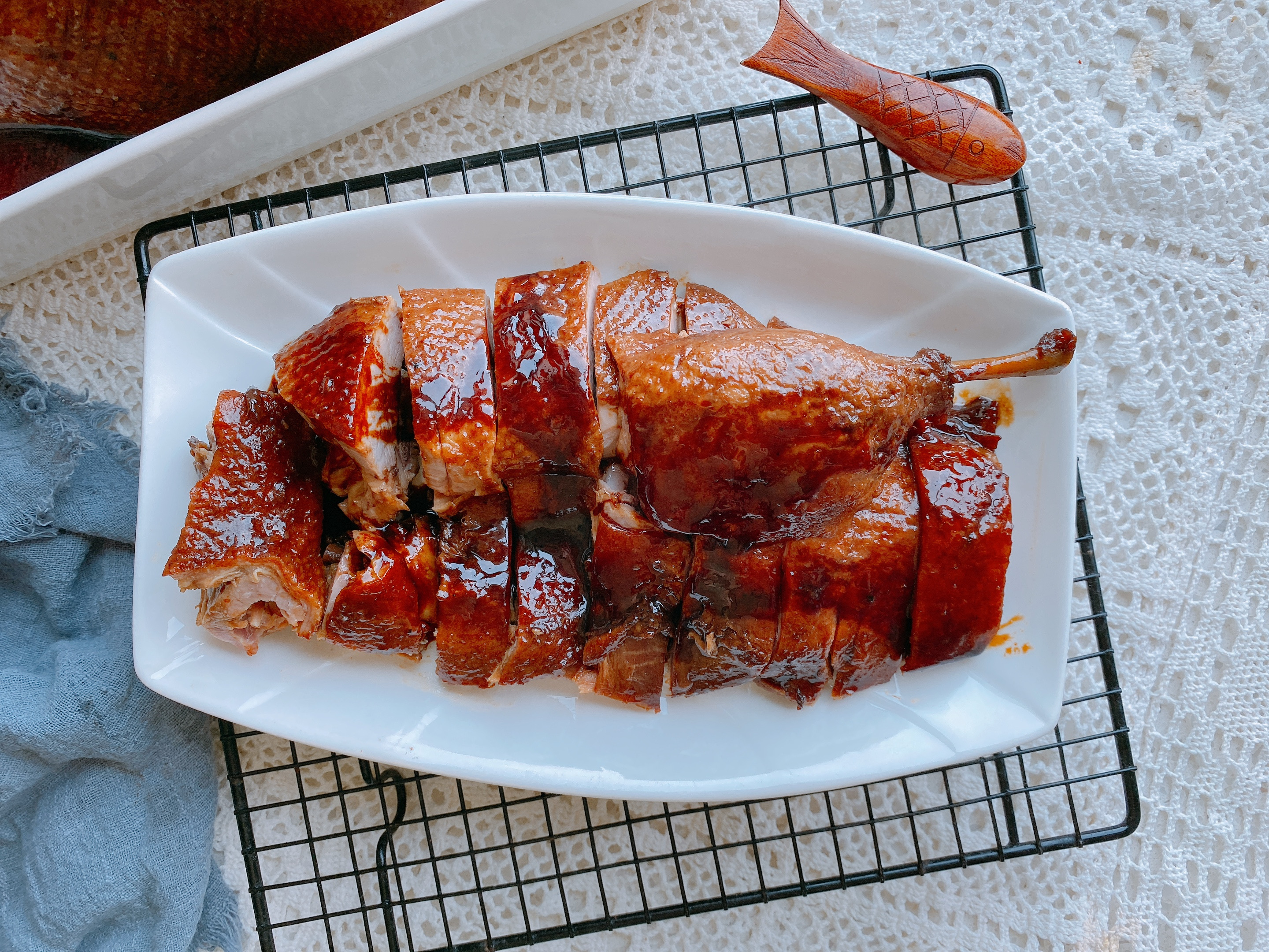 整只鸭子做卤鸭怎样做才好吃,做卤鸭用什么鸭子比较好