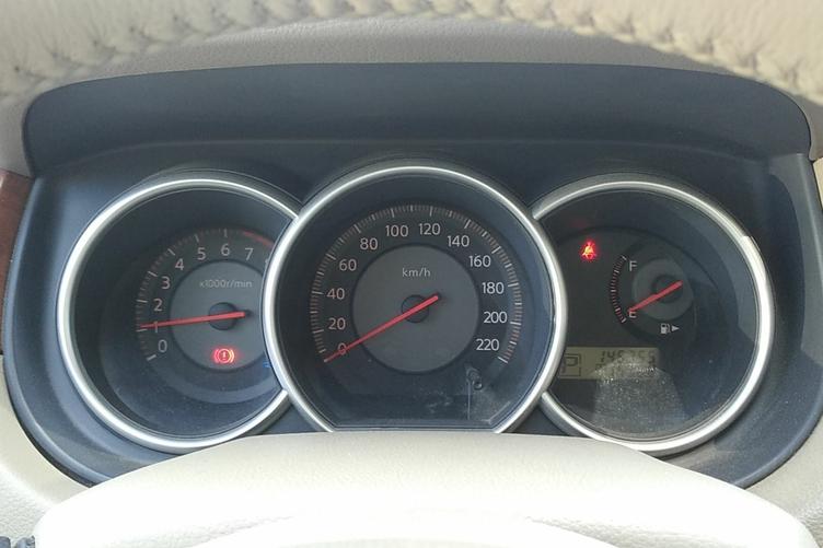 如何鉴定事故车,日产颐达事故车