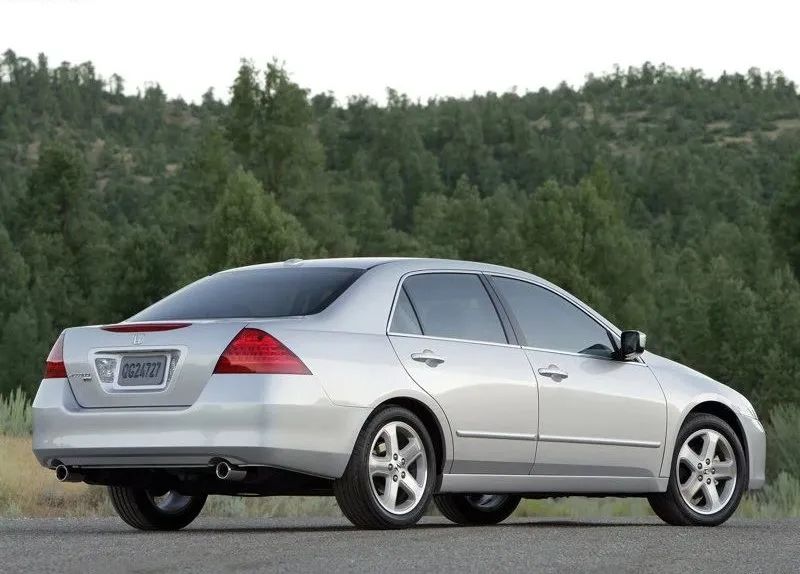 十代半代雅阁推荐哪款,十代雅阁哪一款比较好