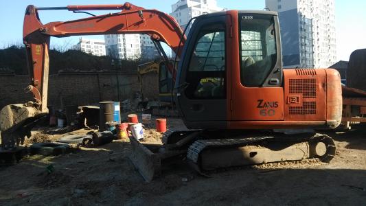 日立挖机可以用多少小时,日立挖机能用多少年