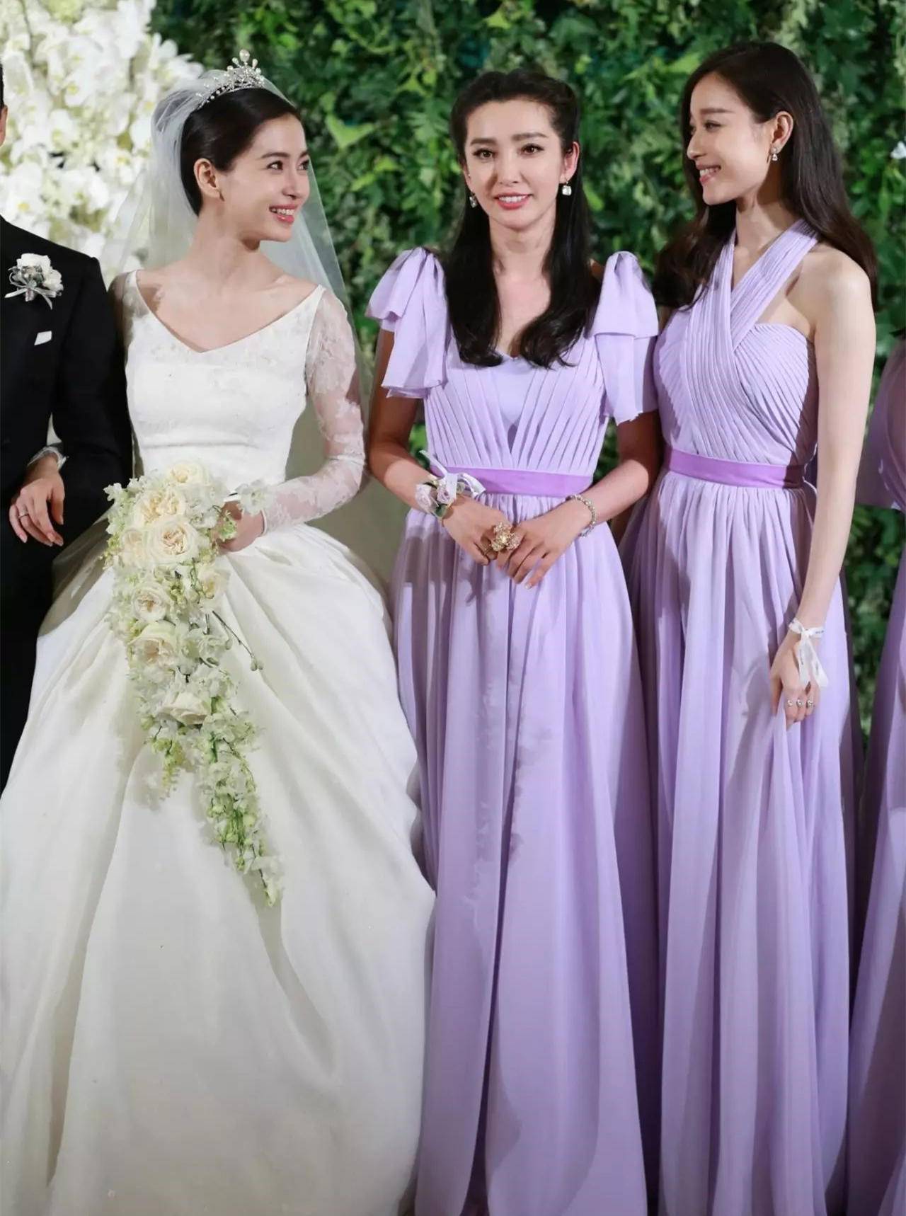 阿娇最漂亮的伴娘服,阿娇伴娘服装图片