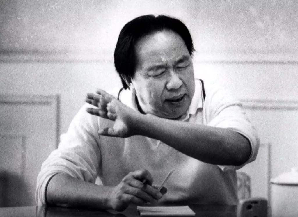 曾经的中国首富入狱10年,90年代中国首富用罐头换飞机