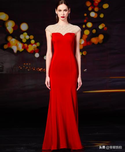 一件别致新颖的黑色敬酒服,一件得体的服装搭配