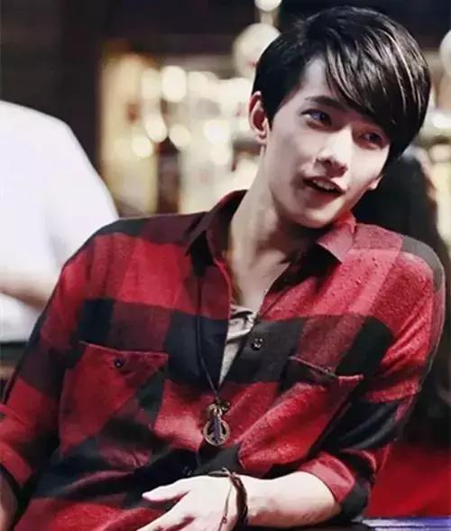 你穿衬衣的样子,理工直男格子衬衫