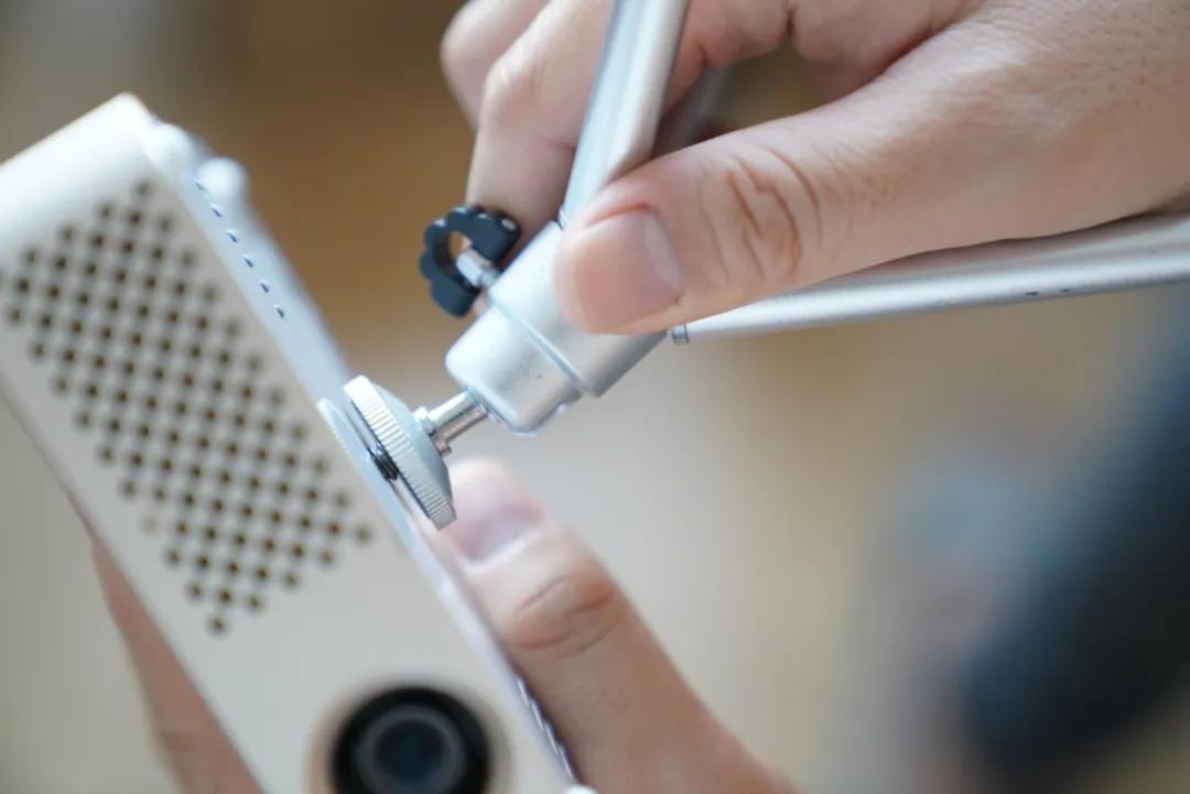 如何选择护眼投影仪,100寸电视和投影仪哪个好更护眼