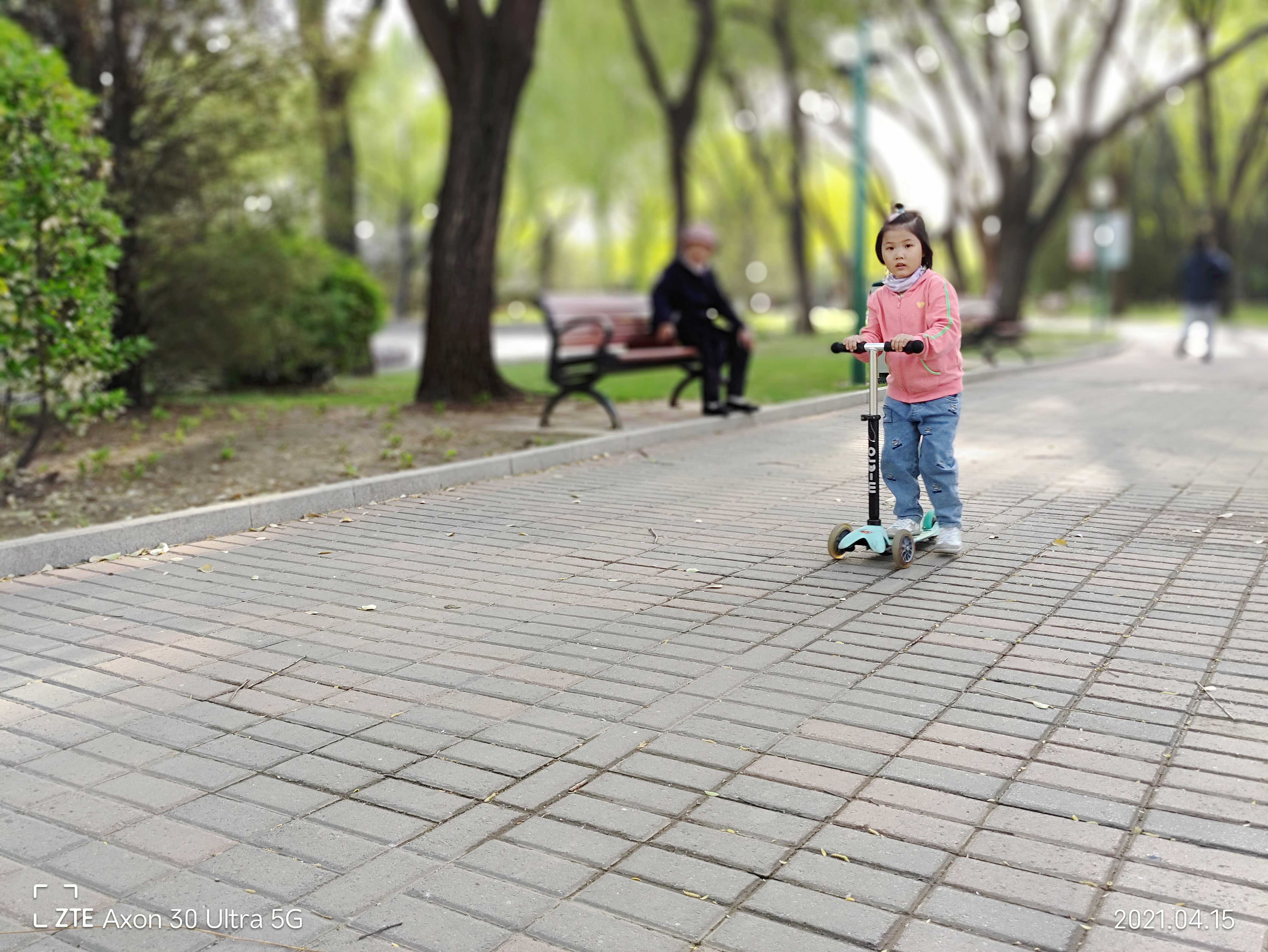 中兴axon30pro测评小白测评,中兴axon30ultra三千新机能入手吗