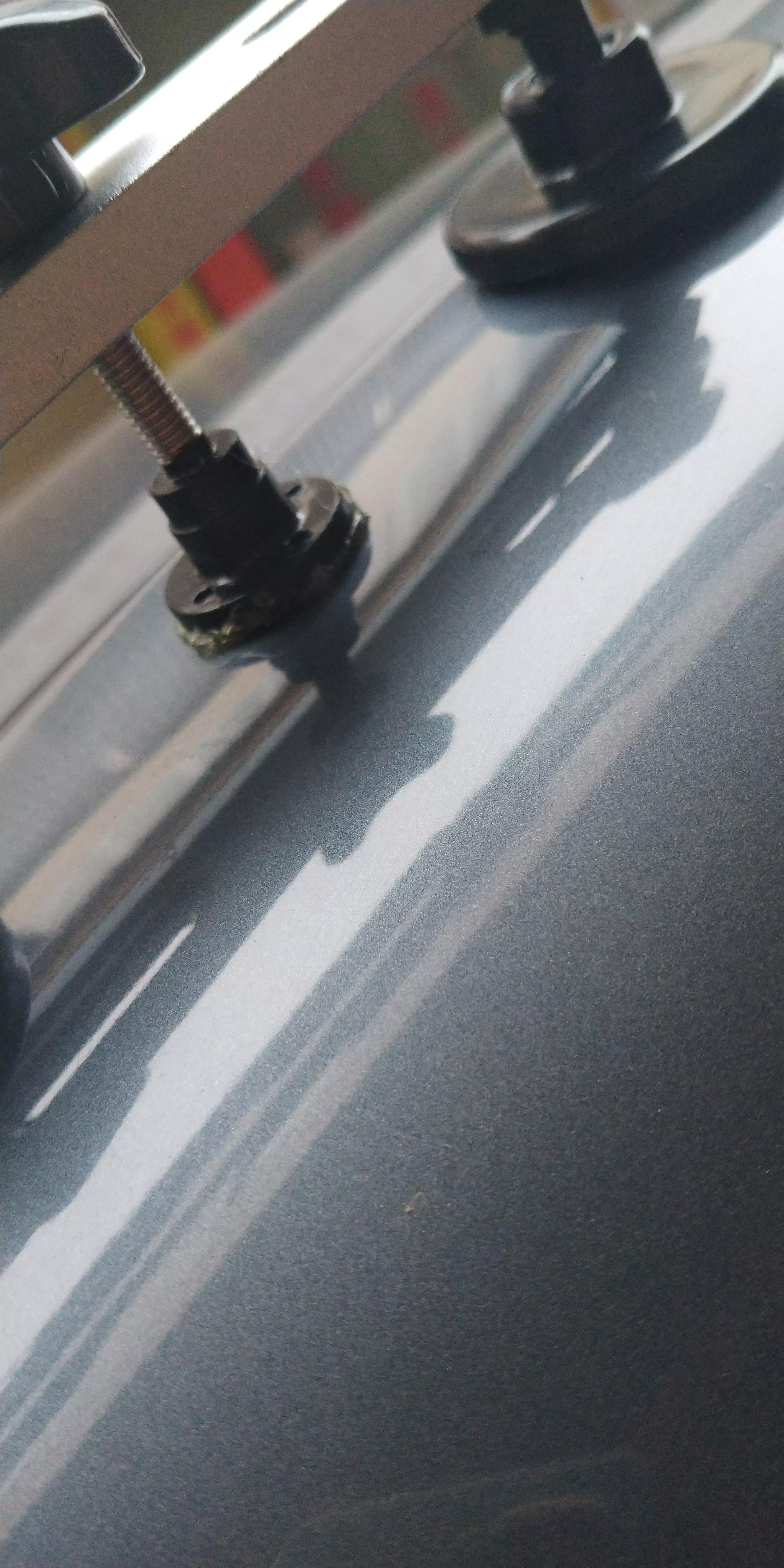 自己动手修复车翼子板凹坑,车顶凹陷修复收费标准