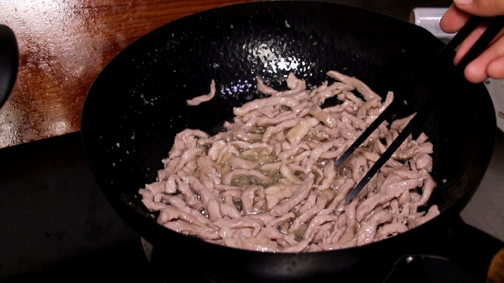 不管炒什么菜都好吃的诀窍,炒肉的技巧怎么才能不粘锅和熟透