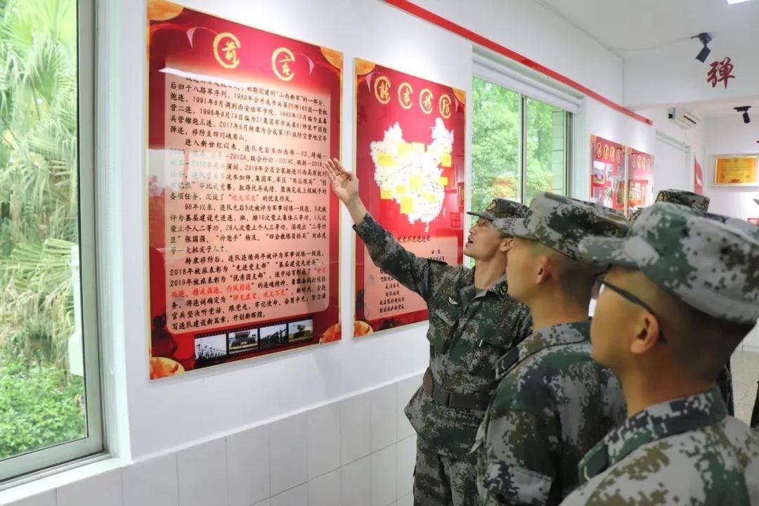 老兵收到军节礼物,老兵收到特别感谢的礼物