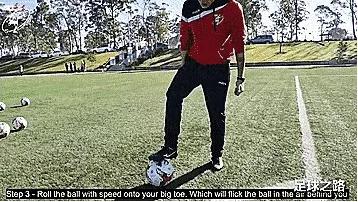 普通足球凌空抽射加弧线球,足球史上十大暴力抽射