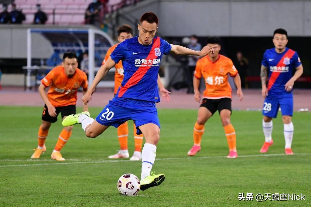 中超战报:巴索戈收获首球后伤退申花逆转武汉迎两连胜