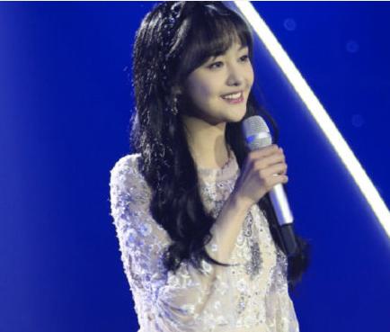 吴昕鼻子是什么样子,吴昕侧面鼻子