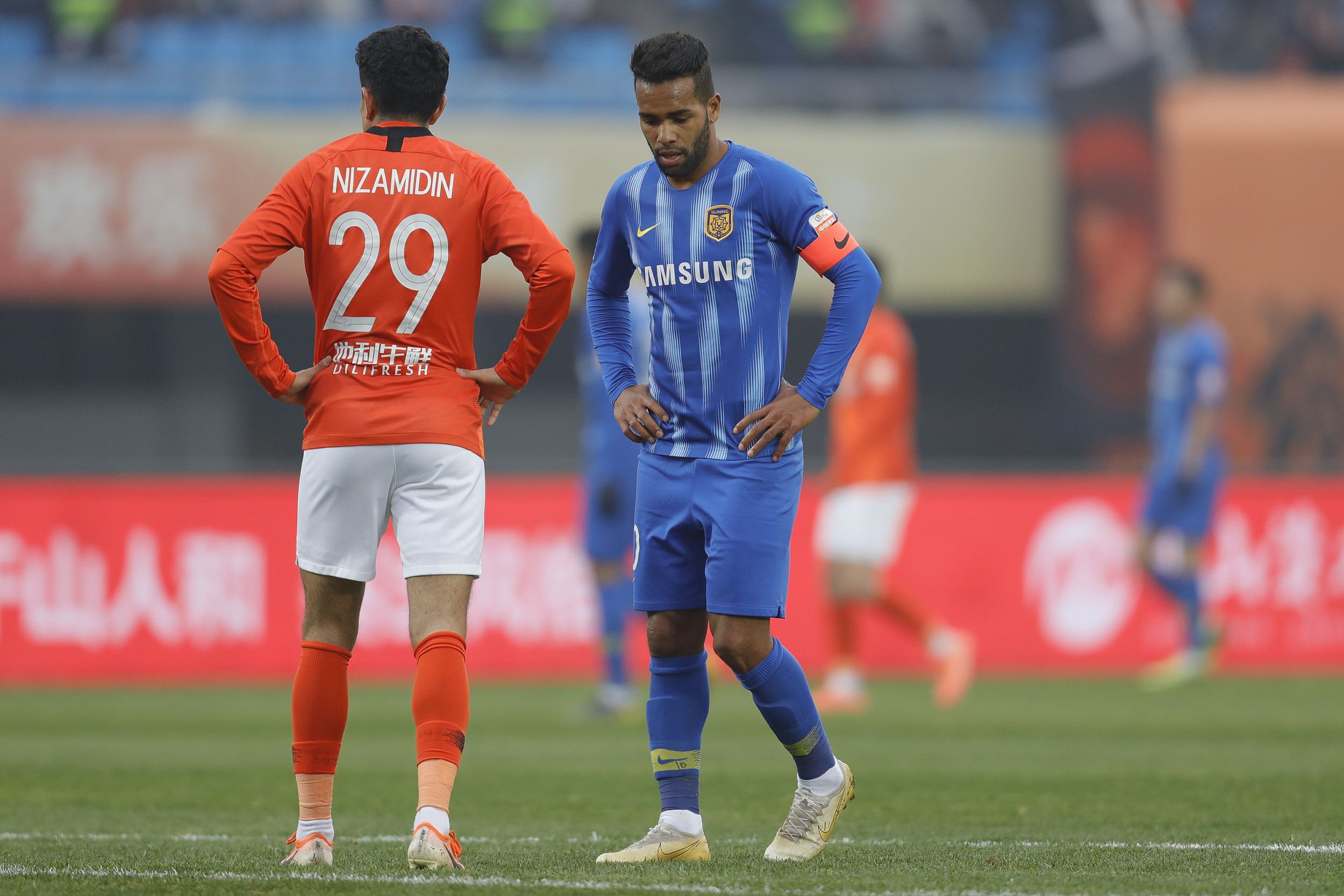 揭秘中国足坛疑似“资本家族”两队互换13名球员黑龙江女首富现身