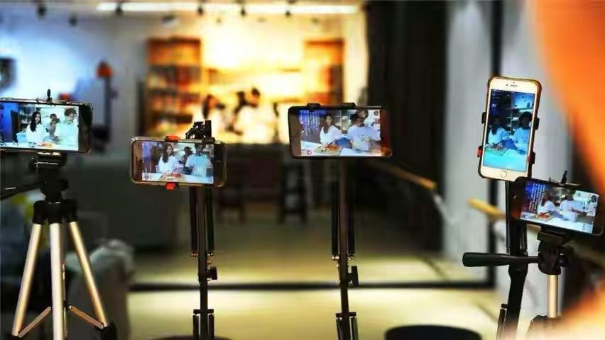 带货直播明星一场赚多少,直播带货几千万利润有多少