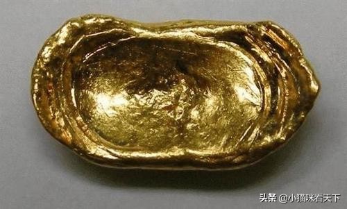 *安门天**重修期间，在屋顶发现金丝楠木“镇楼之宝”，盒中内有玄机