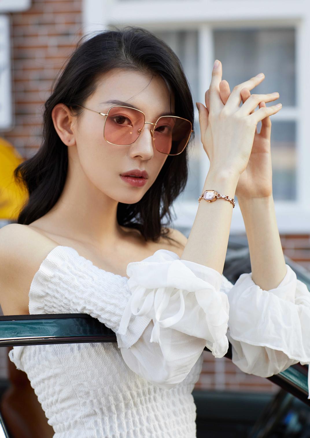 明星同款防晒墨镜,明星同款墨镜显脸小