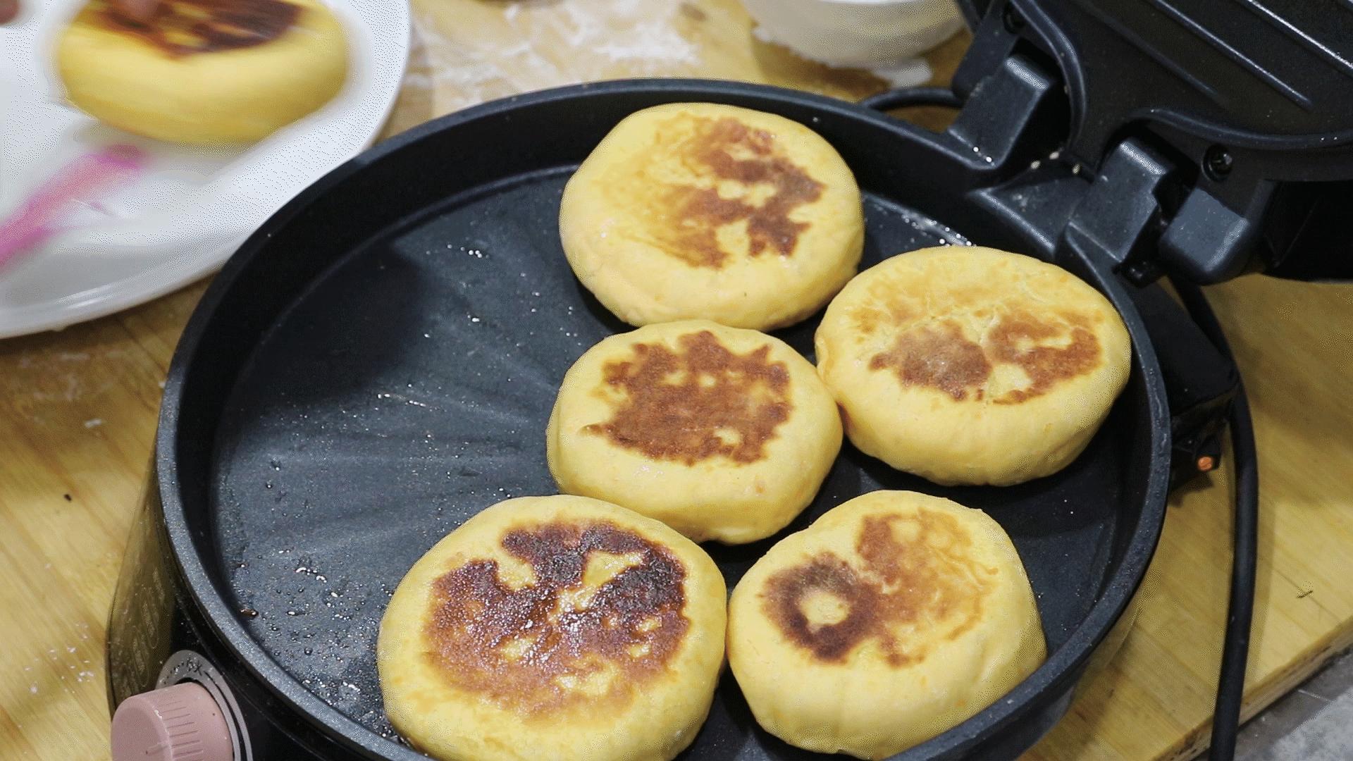 红薯饼的做法发面,红薯饼最好吃的做法不用烤箱