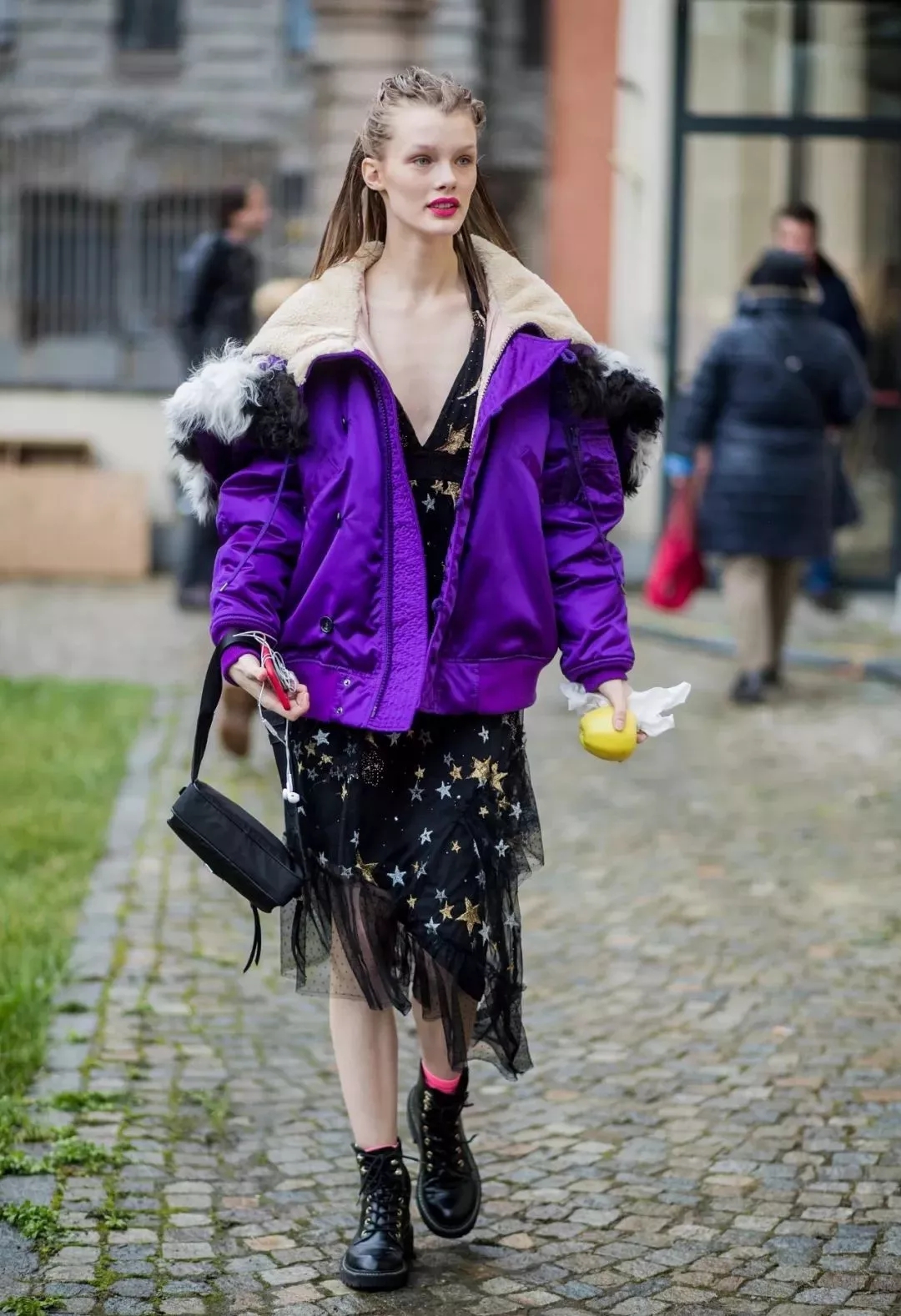 不同款式的马丁靴搭配,马丁靴和长筒靴哪个好搭配