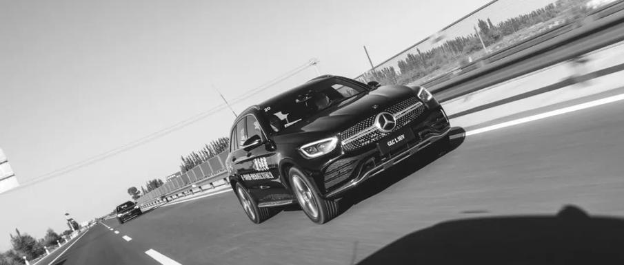 2022款奔驰glc300试驾评价,奔驰glc300试驾