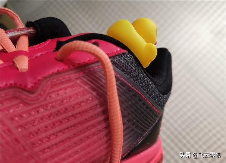 羽毛球鞋入门级测评,中羽飞云零狼手感