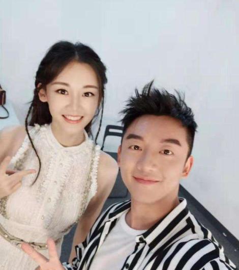 郑恺是喜欢苗苗还是baby,郑恺对baby和郑恺对苗苗的差别