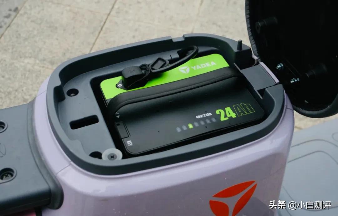 雅迪智能VFLY电动车,雅迪vflyl100max发布会