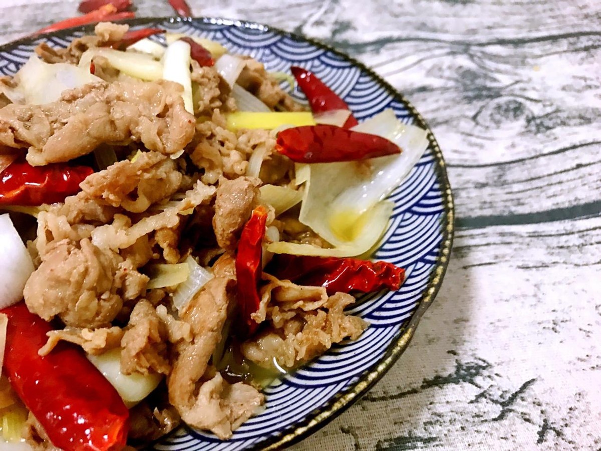 学做大葱炒羊肉,大葱羊肉炒什么好吃又简单