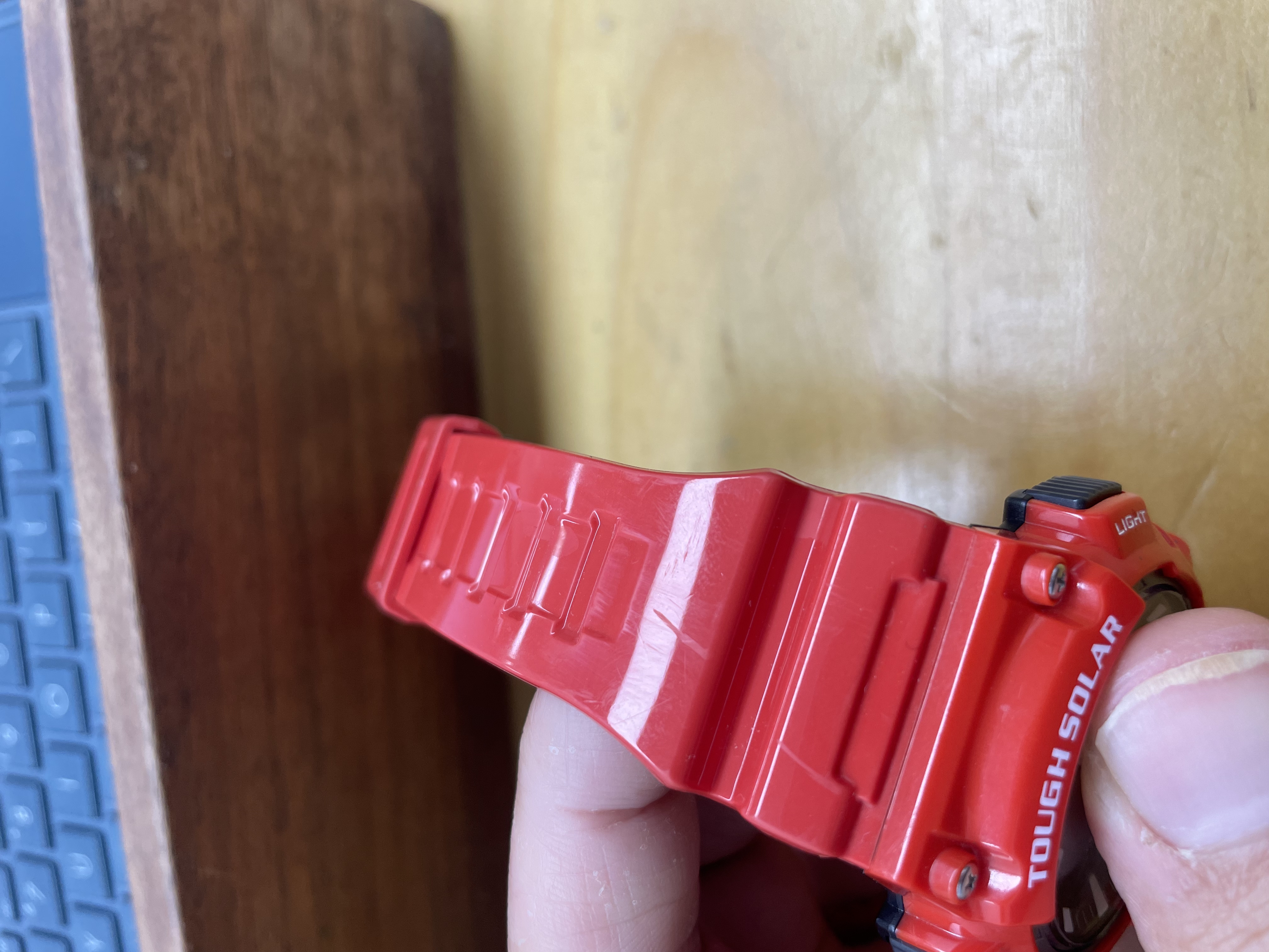 捡到一个卡西欧2100怎么办,捡了一个手表好不好