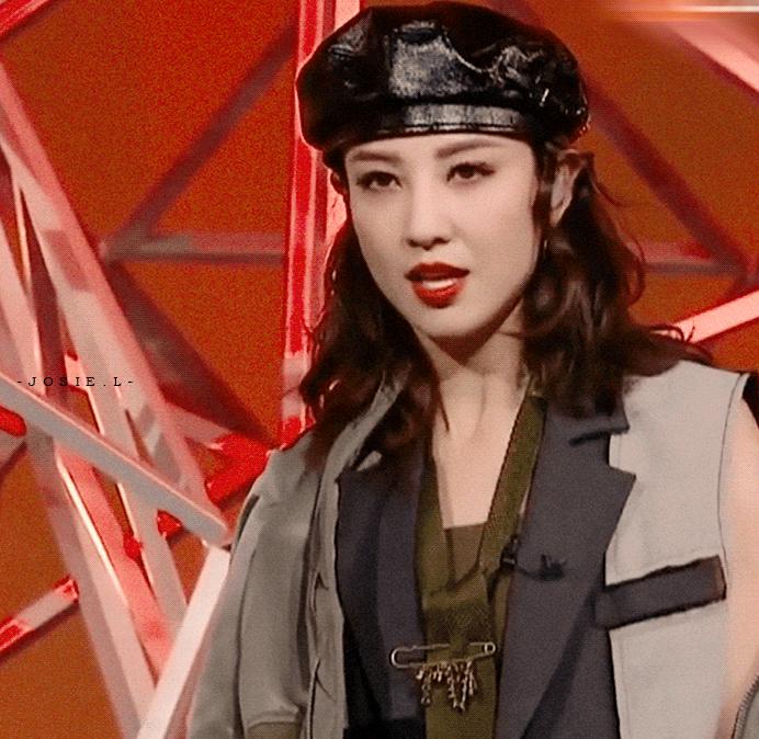 什么样的贝雷帽又显高级感又减龄,教你把贝雷帽戴好看时髦整个秋冬