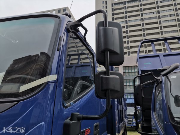 福田瑞沃es5渣土自卸车,合法装载2吨的轻卡