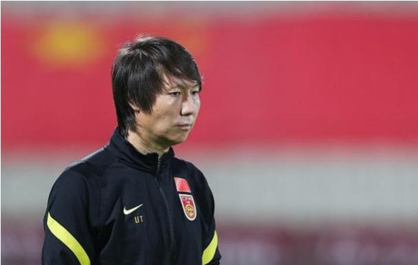 中国足球雄起的希望不在更多更好的归化球员，而在小学校园