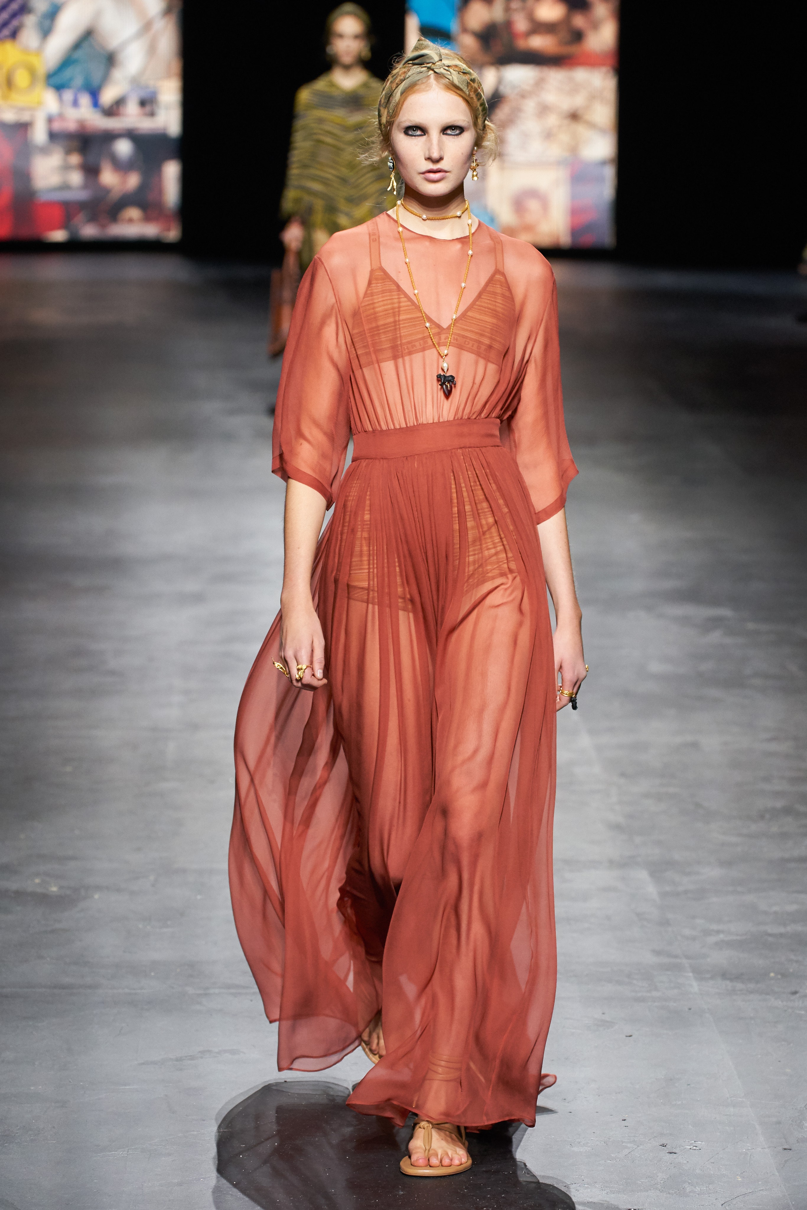 施华洛世奇花漾魔力寓意 (施华洛世奇的花样魔力)