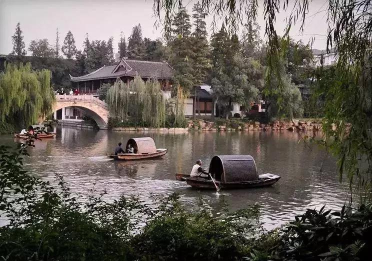 南京哪几个公园免费又好玩,南京莫愁湖公园免费