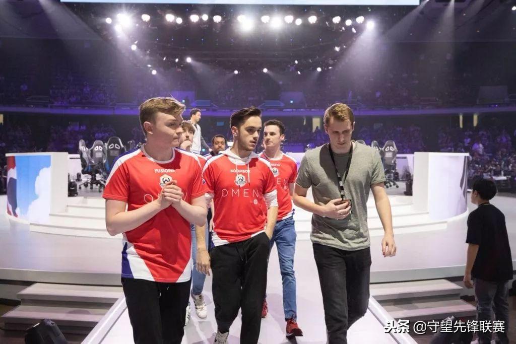 英国雄狮刘易斯,雄狮的英勇无畏