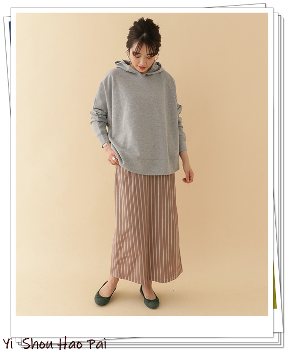 thombrowne灰色卫衣5码上身效果,春季灰色卫衣怎么搭配才好看