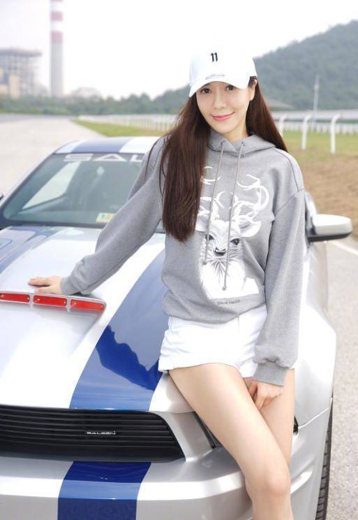 女神车模周韦彤简介,周韦彤车模现场