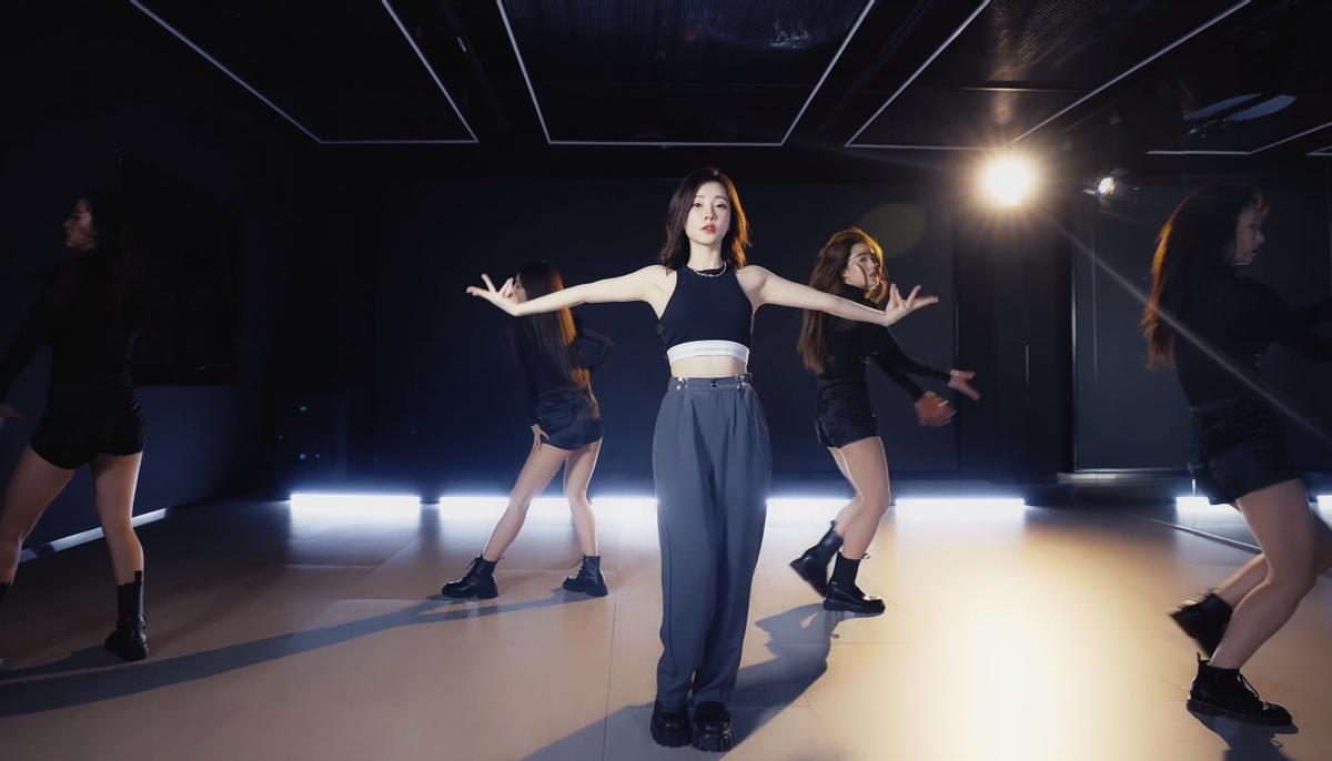 冯提莫直播舞蹈,冯提莫直播跳舞回放