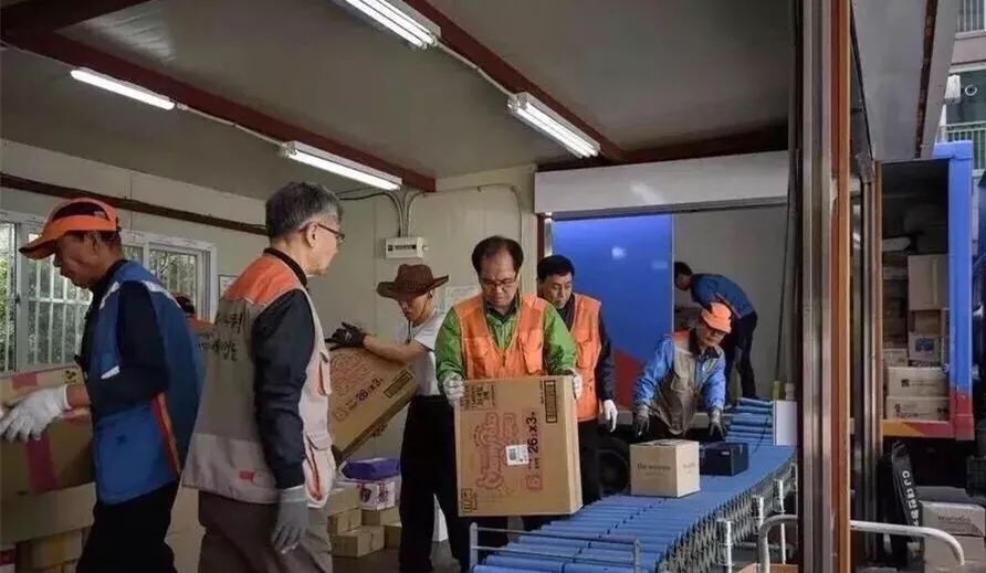 外国人震惊中国快递速度,中国快递有多令老外羡慕你知道吗