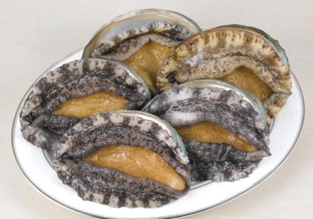 迪拜土豪聚会用餐吃什么,迪拜朋友请客吃鲍鱼