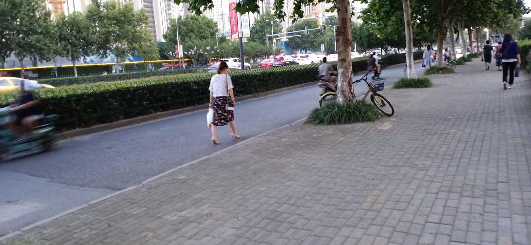 忆当初青春年少,再忆年少时已不再年少