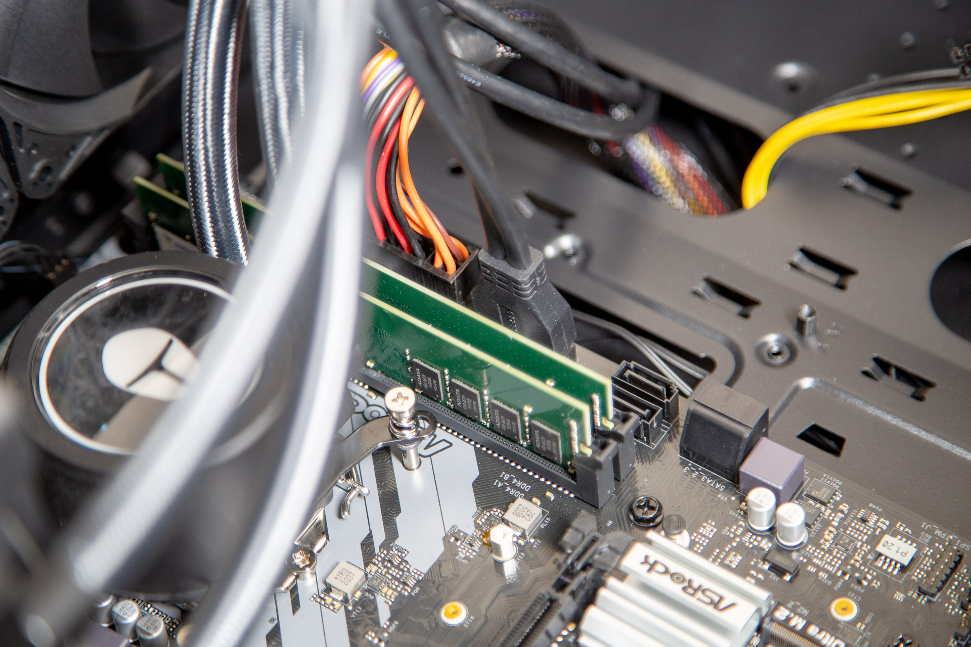 雷神黑武士4代i5-11400测评,雷神黑武士4代拆显卡