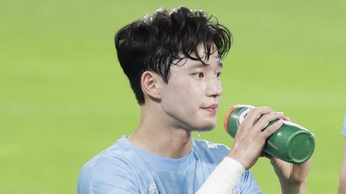 黄旭熙韩国被夸帅,黄旭熙中文被嘲笑