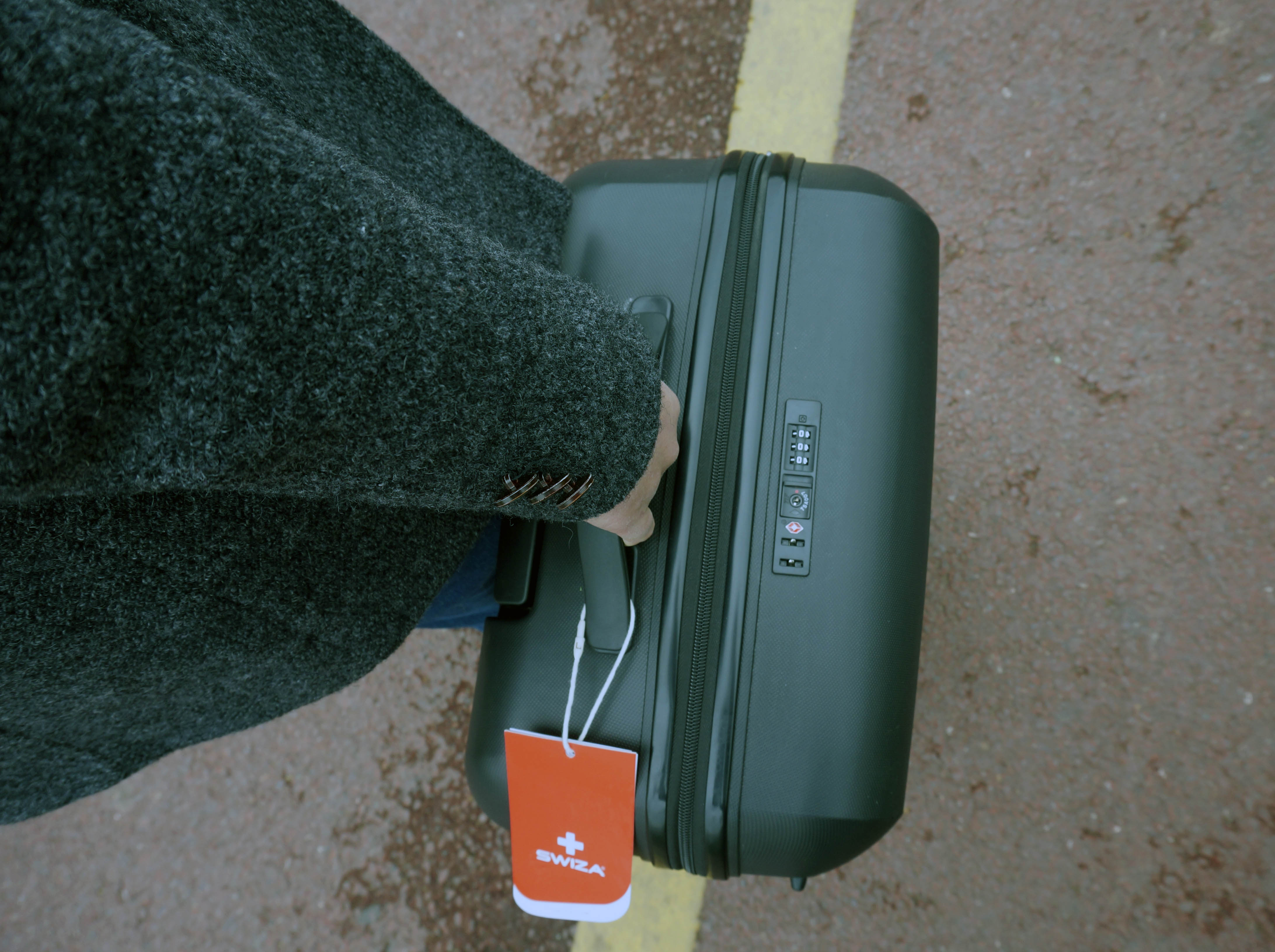 瑞士本土品牌swiza旅行箱好在哪,便携收纳拉杆箱