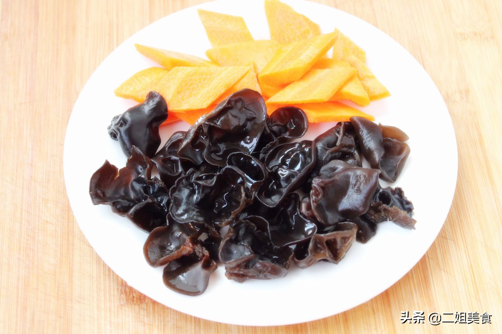 西兰花炒虾仁西兰花用不用焯水,凉拌西兰花怎么保持绿色