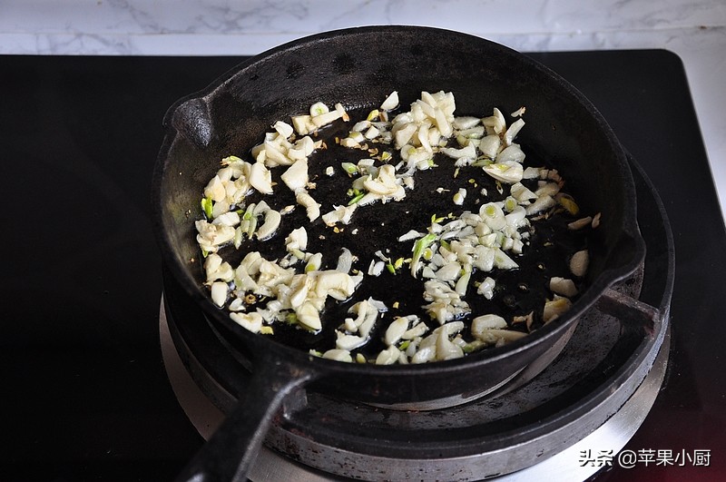 怎么做能使虾肉质鲜嫩,虾怎么做虾头不黑