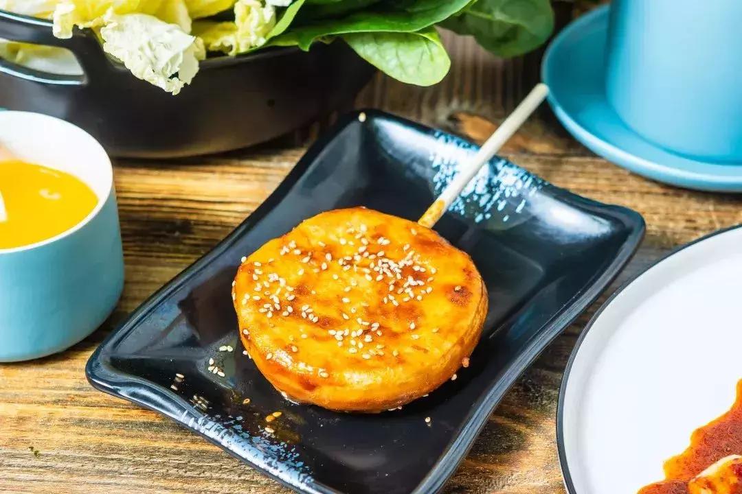 阿姨在路边卖麻辣拌,辽宁大姐秘制麻辣拌