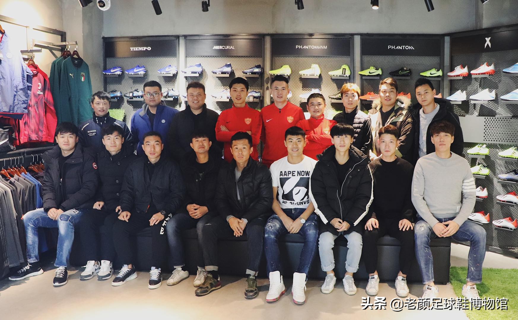 球鞋狂人亲赴福建自己研发球鞋，被坑的血本无归，回东北老家卖鞋