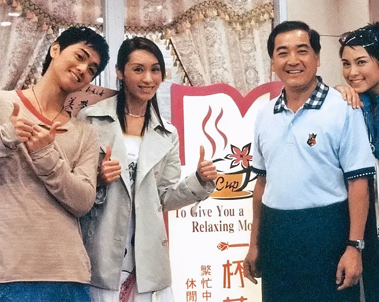 秦沛女儿郑俊弘照片,郑俊弘和秦沛的女儿