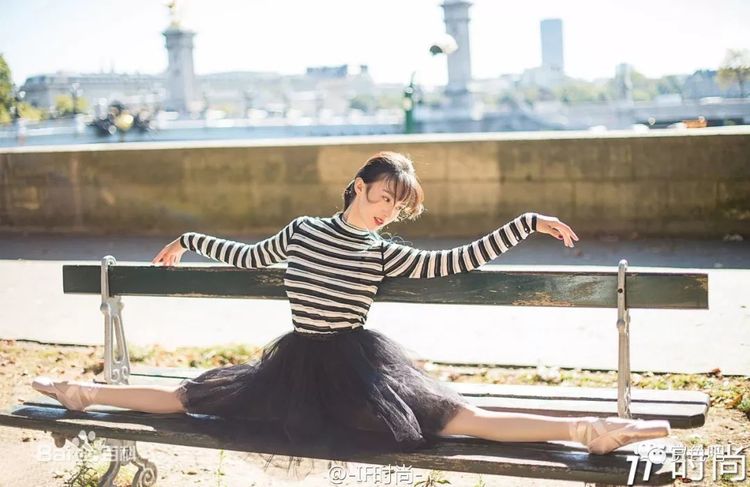 金晨的唯美甜美的写真,眼睛深邃的女星金晨